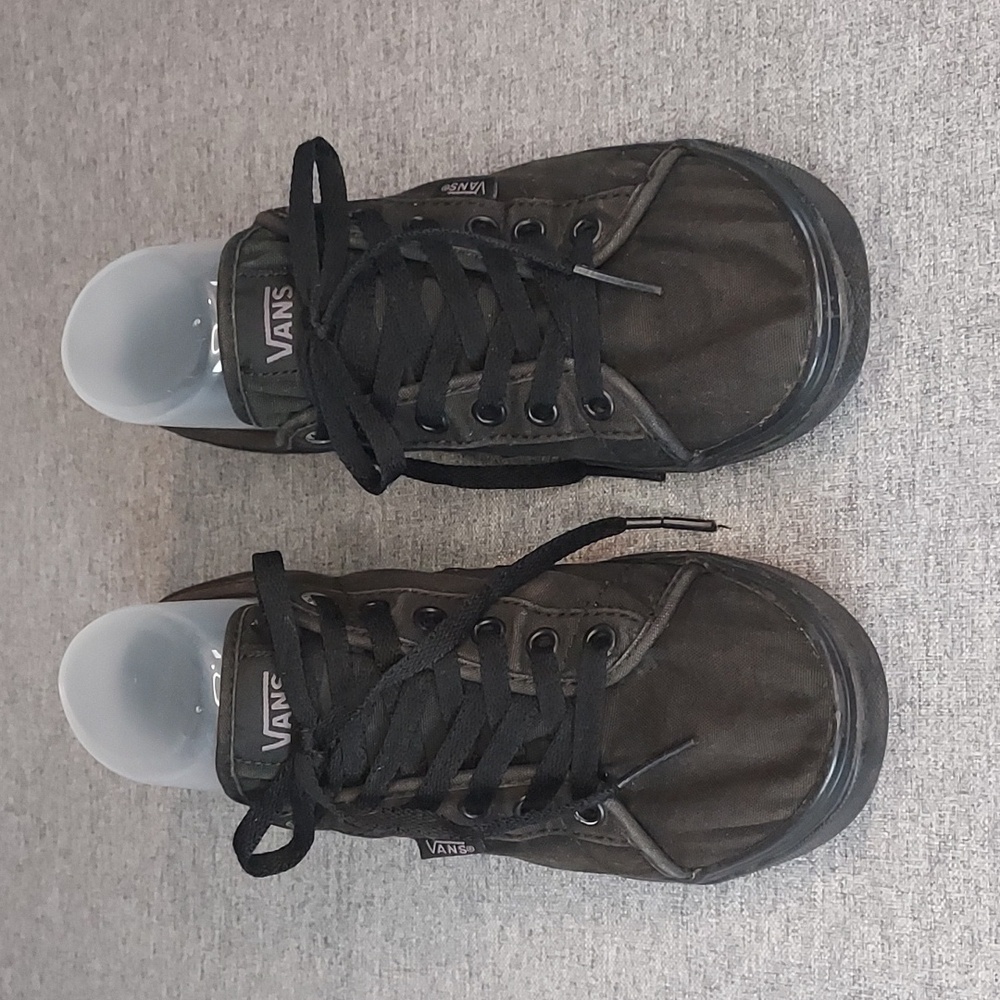 Vans Black Canvas Lace Up Skater Shoe Women's Size US 8